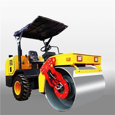 Pequeño paseo en rodillo de camino